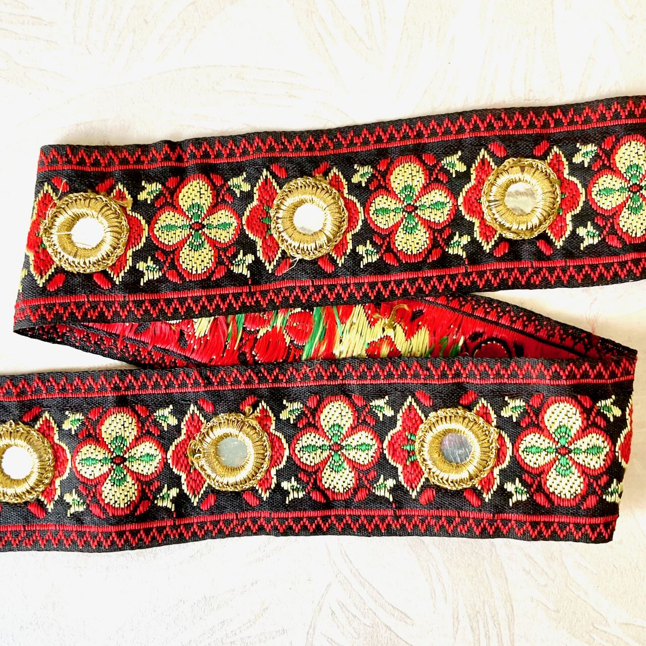 Metallic_Mirror_Jacquard_Ribbon