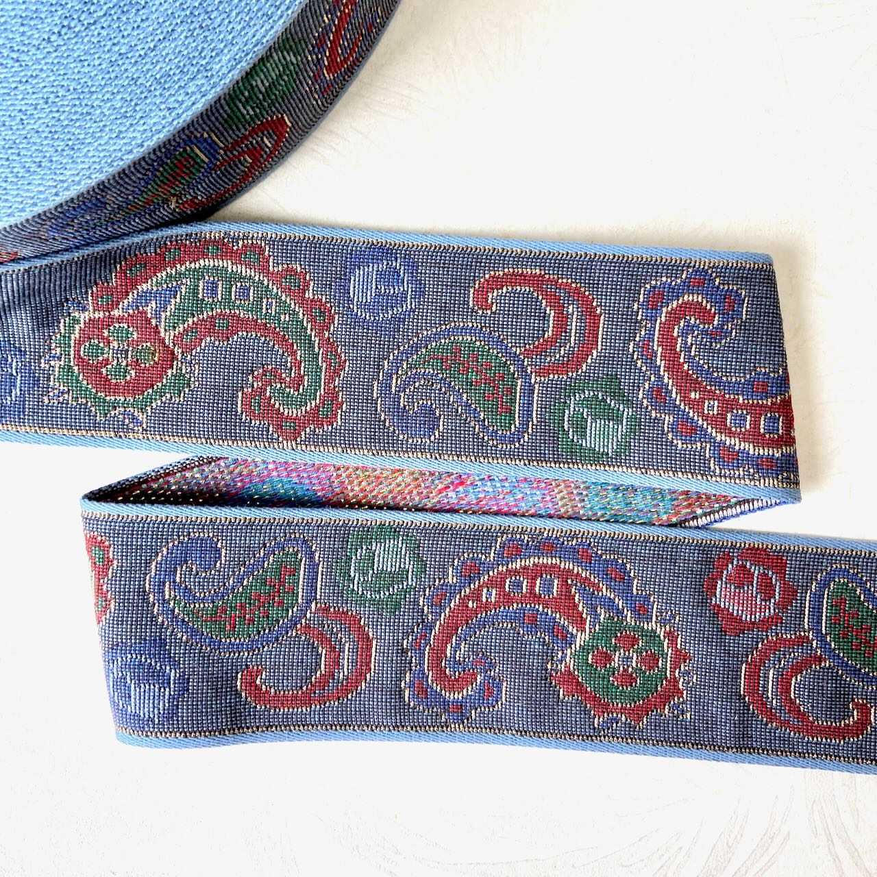 Metallic_Paisley_Tapestry_Jacquard_Ribbon