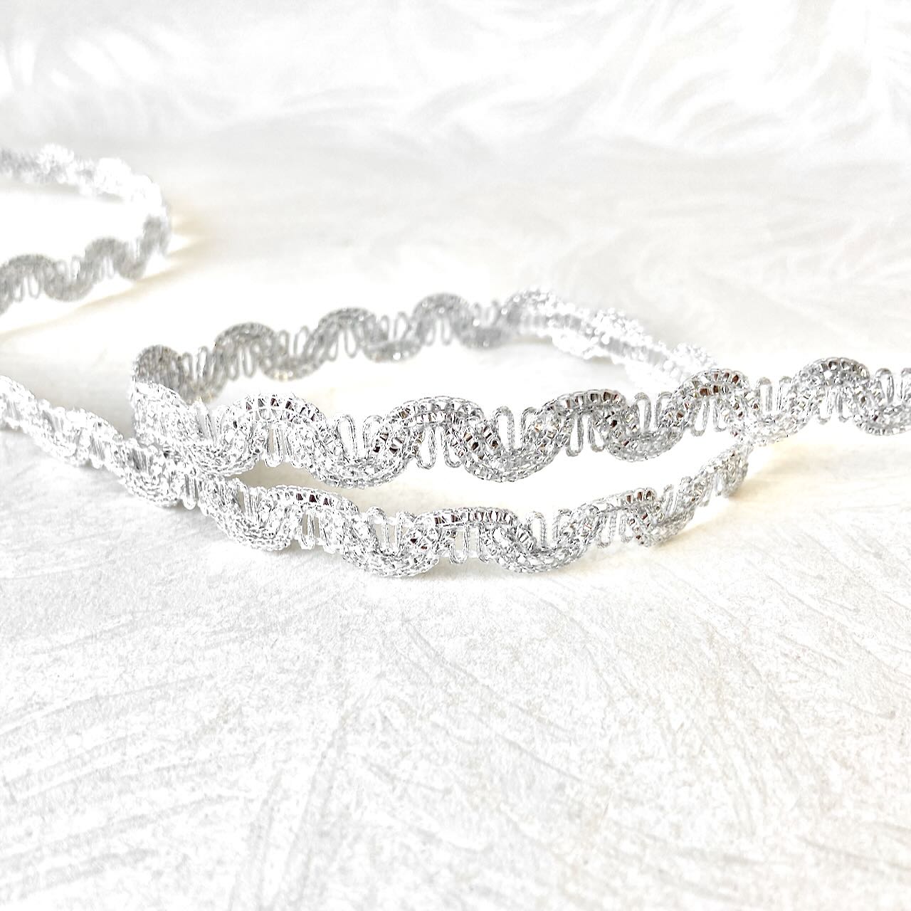 Metallic_Scalloped_Braid