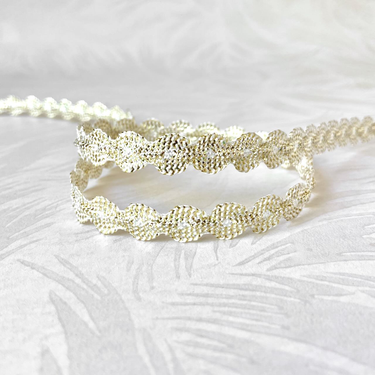 Metallic_Scalloped_Braid