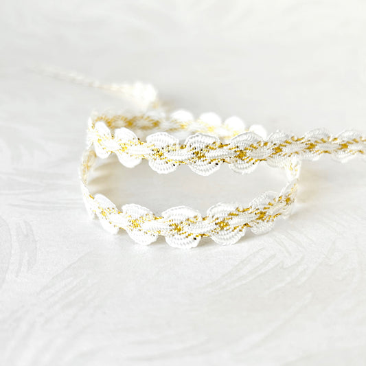 Metallic_Scalloped_Braid