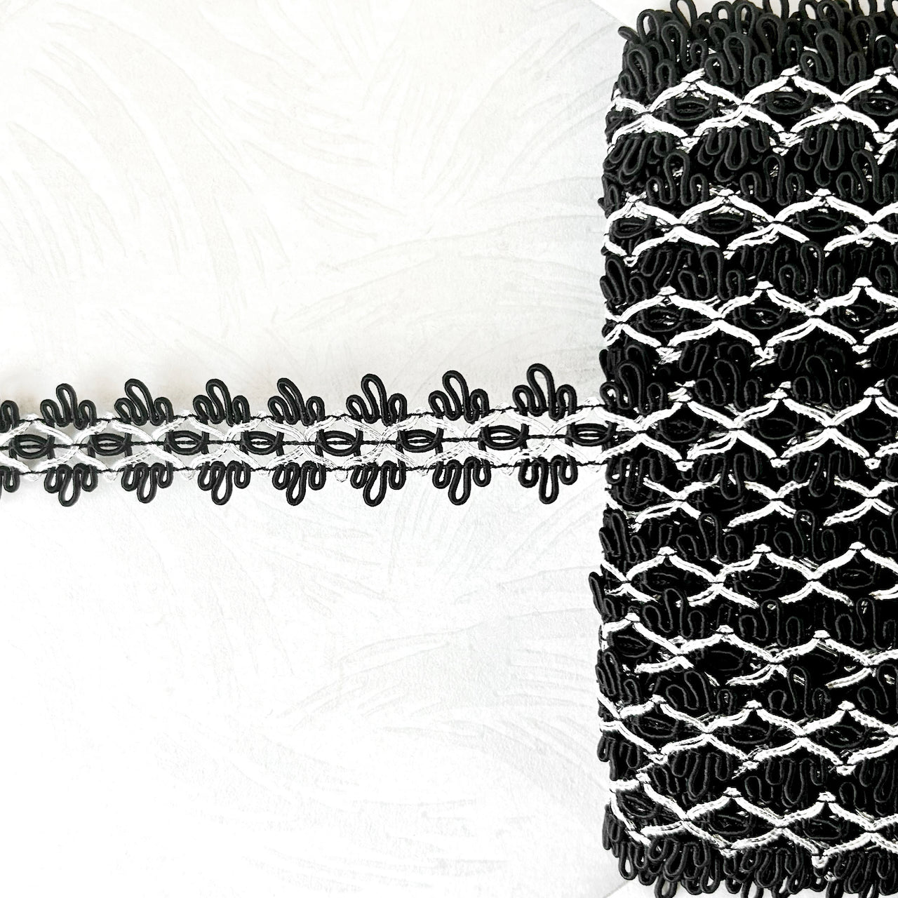 Metallic_Scalloped_Loop_Braid