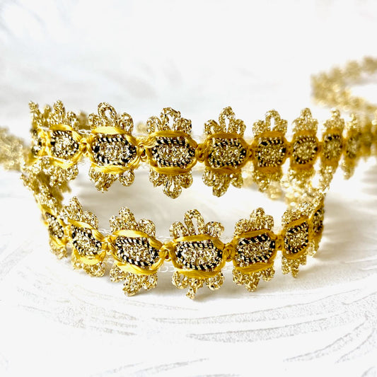 Metallic_Scalloped_Loop_Braid