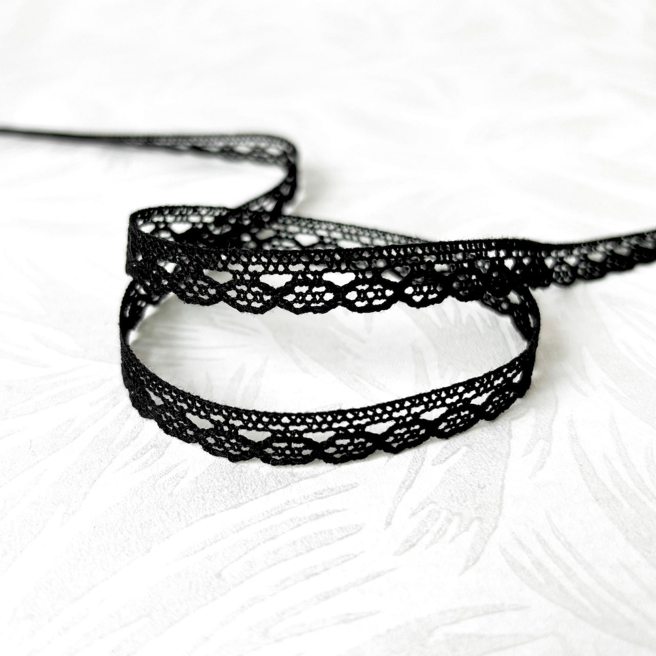 Narrow_Cluny_Lace