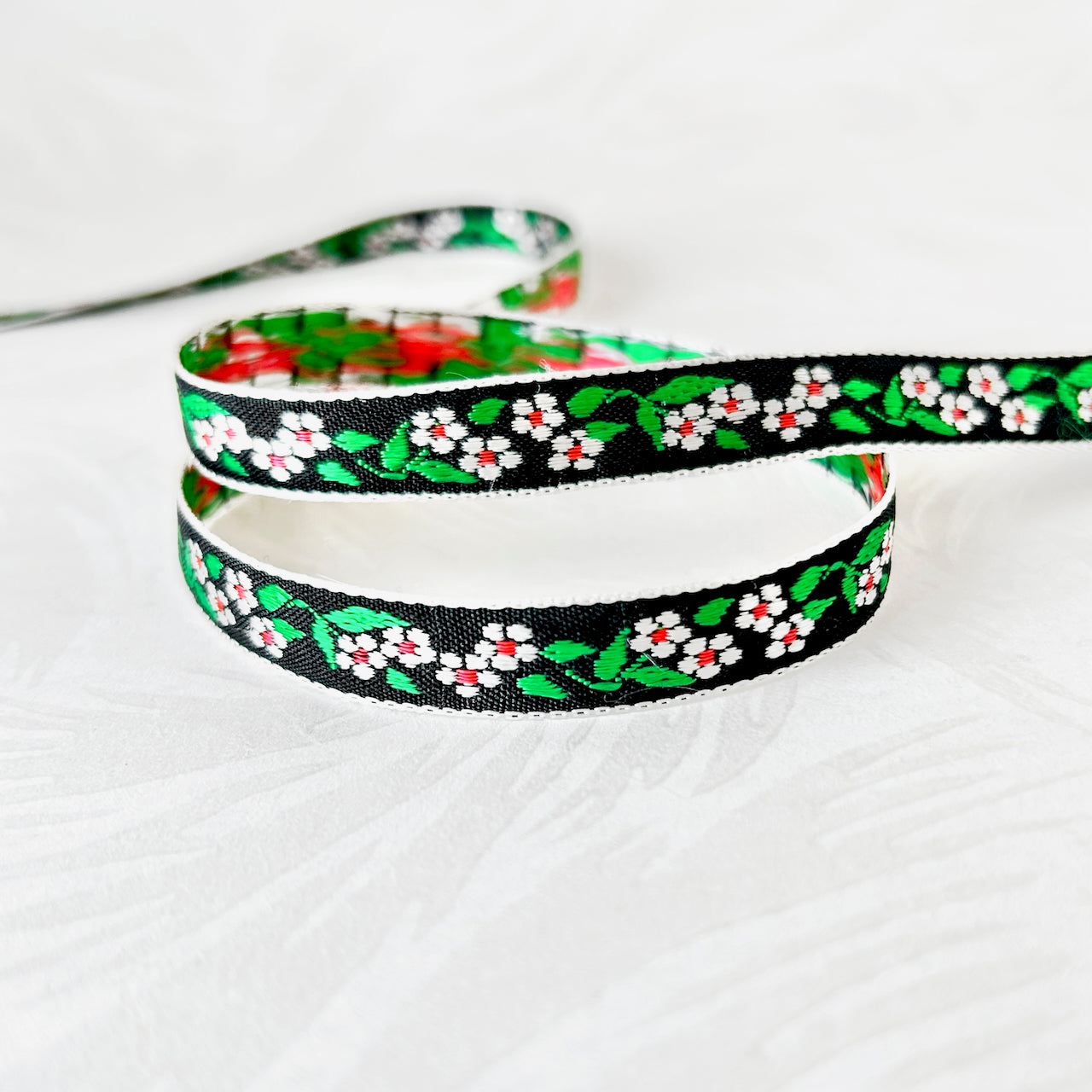 Narrow_Floral_Jacquard_Ribbon