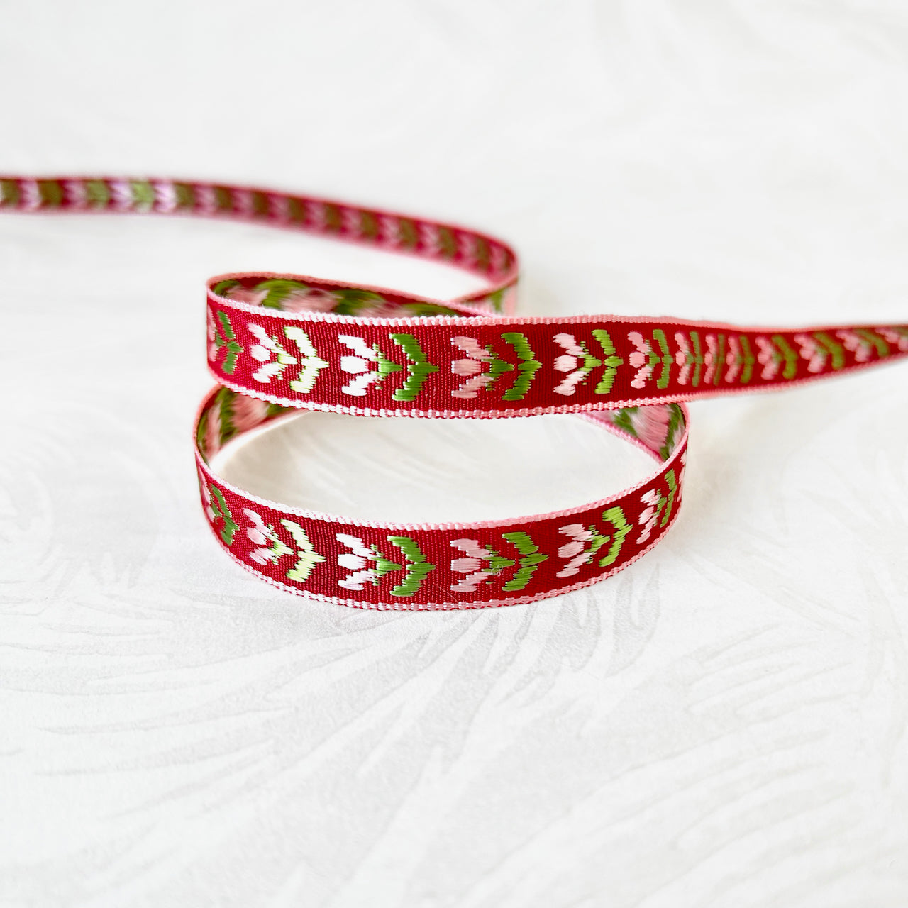 Narrow_Tulips_Jacquard_Ribbon