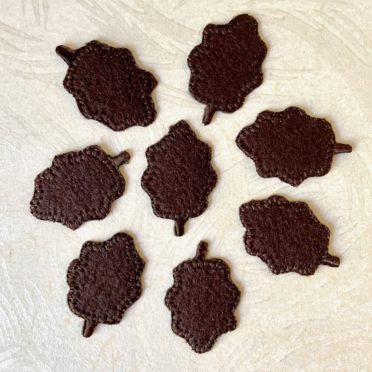 Oak_Leaf_Patch_Brown