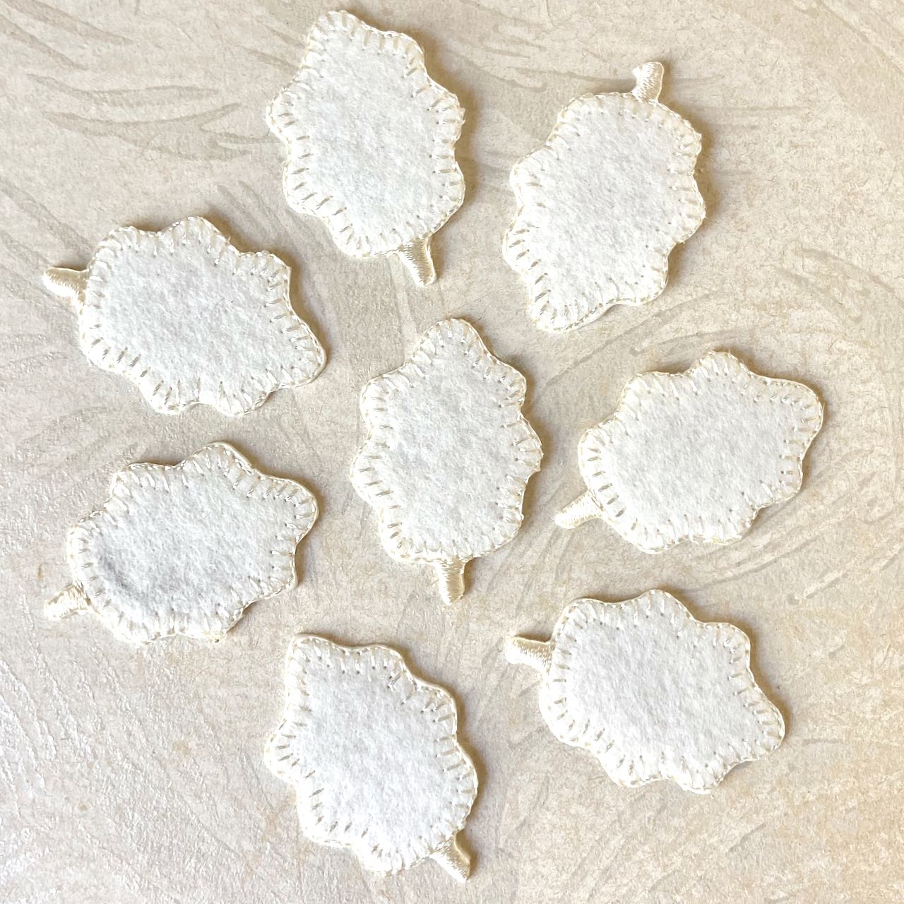 Oak_Leaf_Patch_Ivory