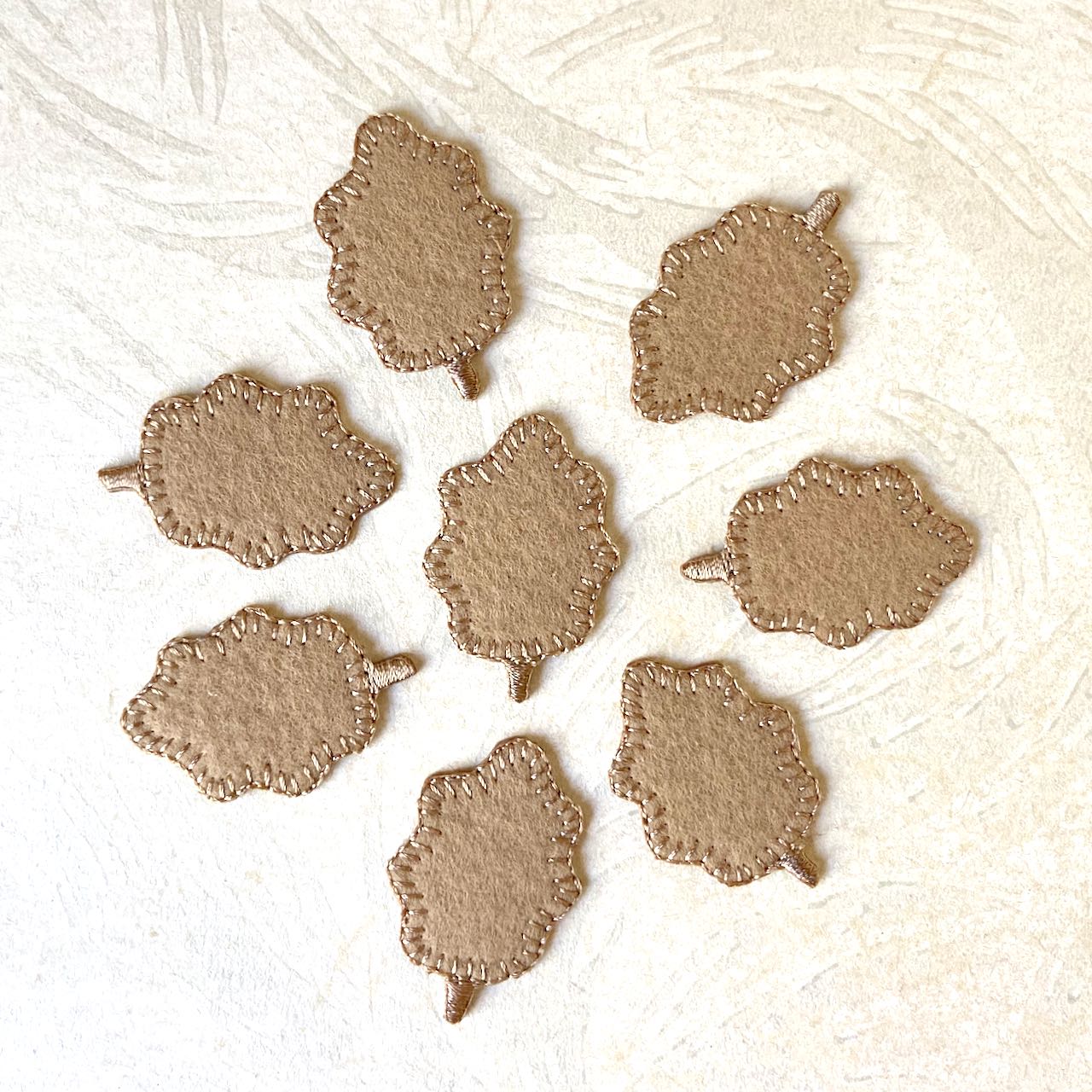 Oak_Leaf_Patch_Tan