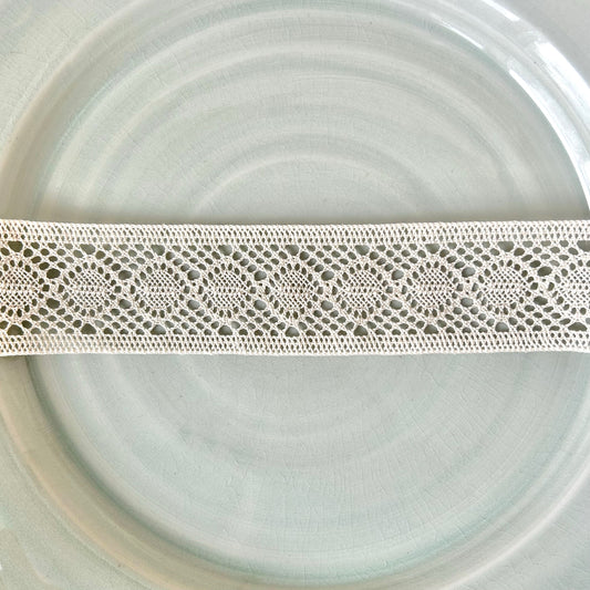 Ovals_Cluny_Lace