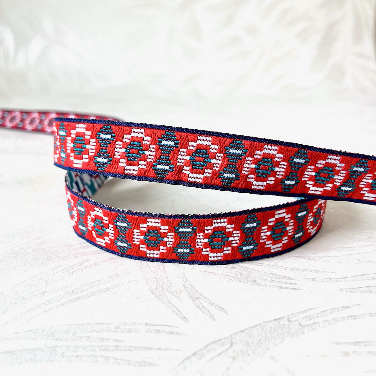 Pillar_Circle_Jacquard_Ribbon