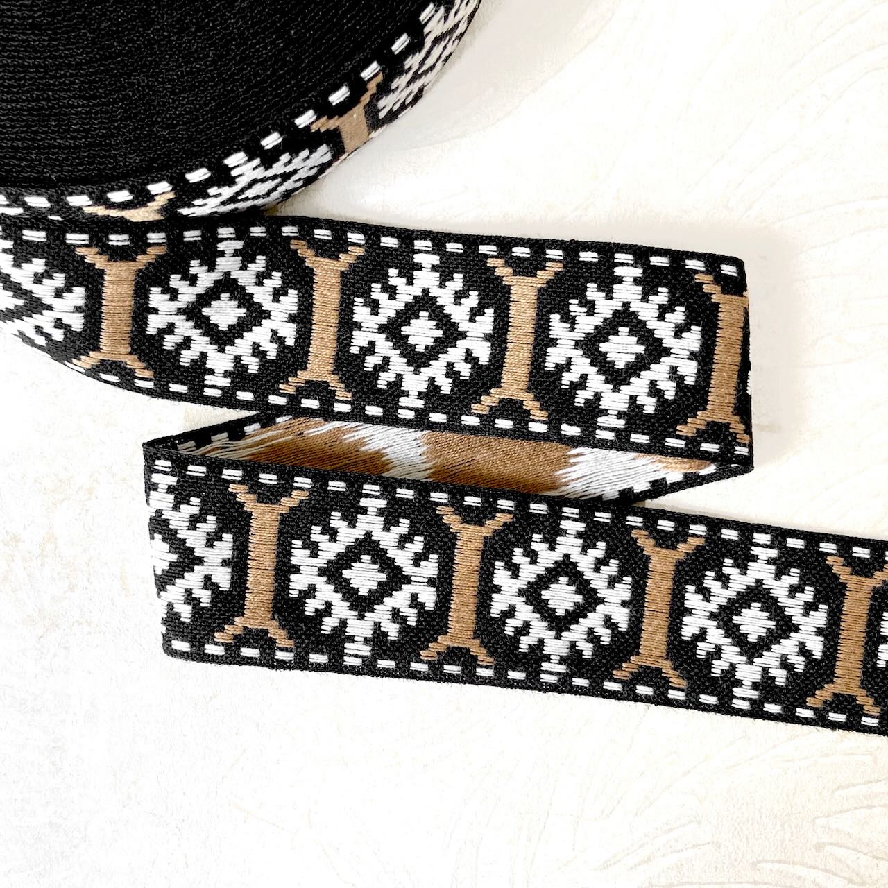 Pillar_Jacquard_Ribbon