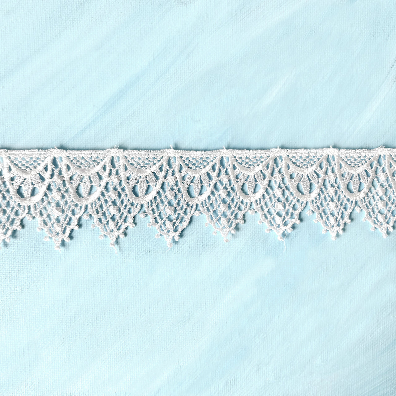 Pointed_Swag_Venice_Lace