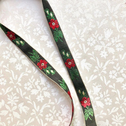 Red_Floral_Jacquard_Ribbon