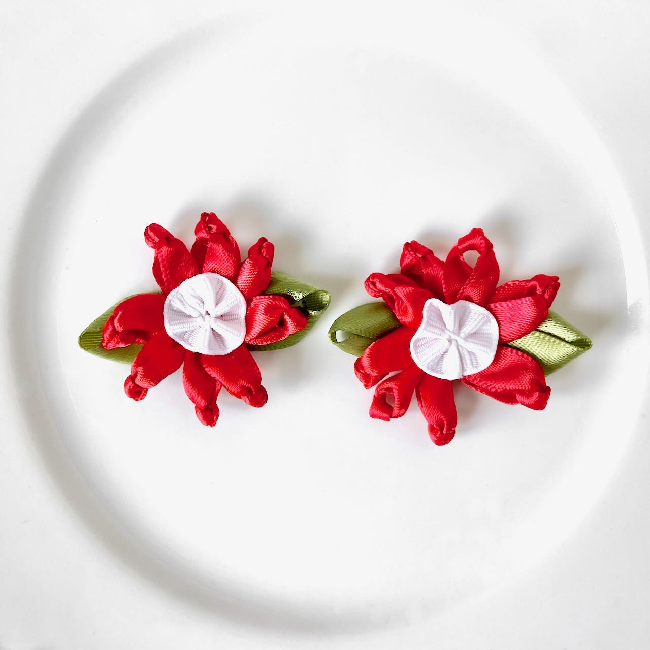 Red_Ribbon_Flower