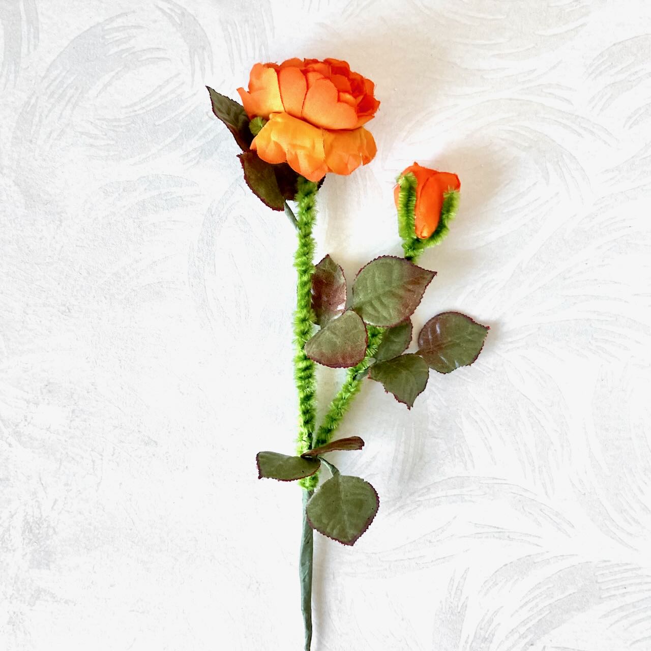 Rose_Bud_Chenille_Stem