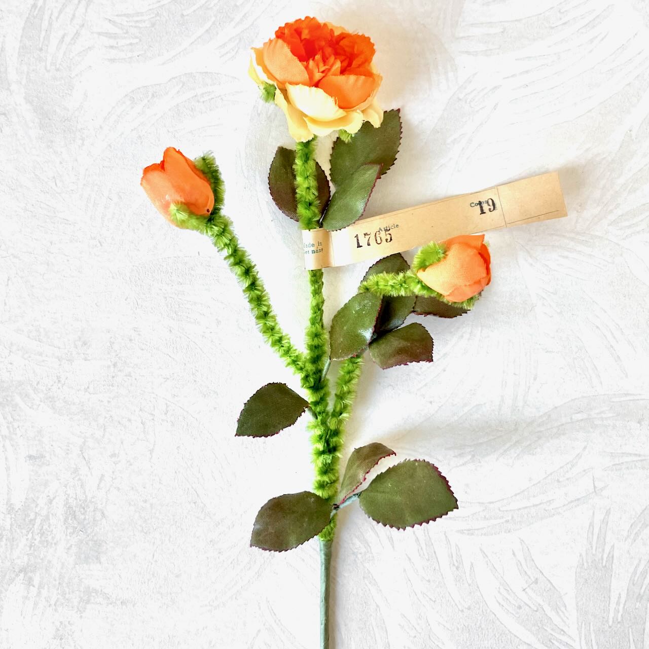 Rose_Bud_Chenille_Stem