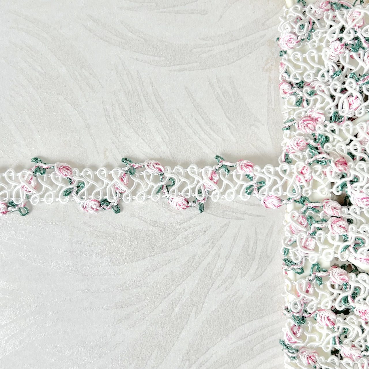 Rosebud_Rococo_Braid