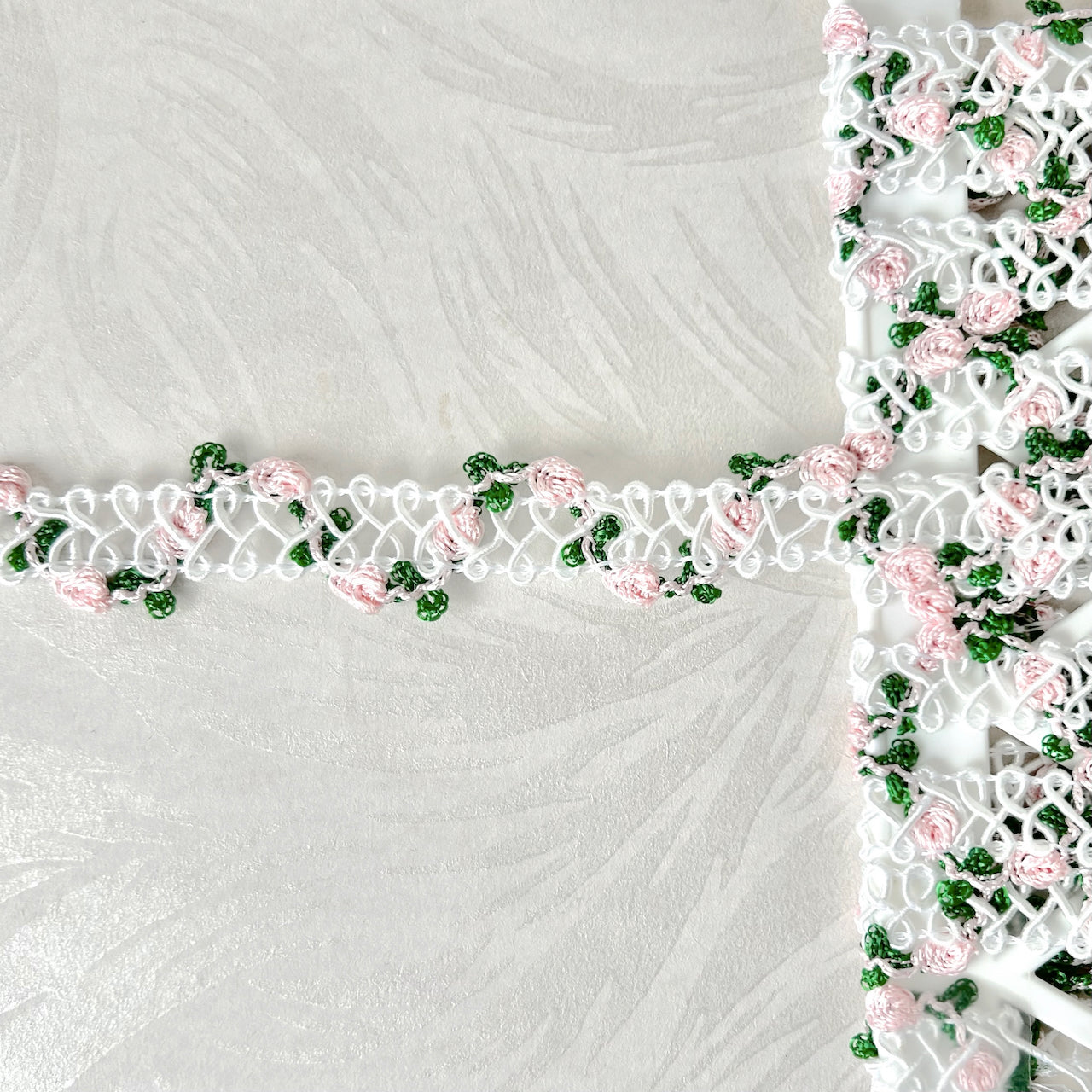 Rosebud_Rococo_Braid