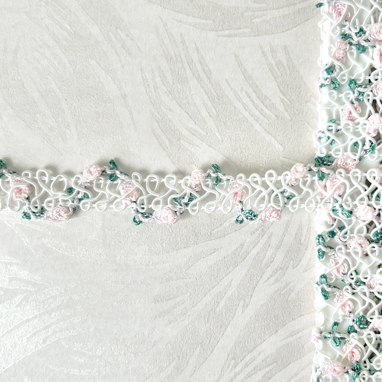 Rosebud_Rococo_Braid
