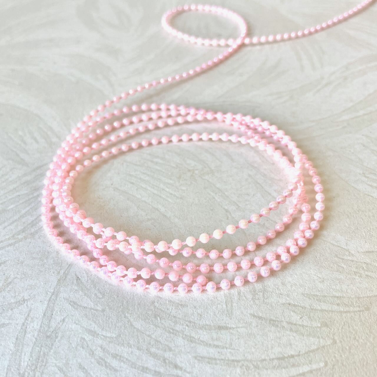 Round_Iridescent_Faux_Pearls