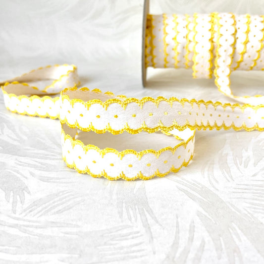 Scallop_Edge_Jacquard_Ribbon