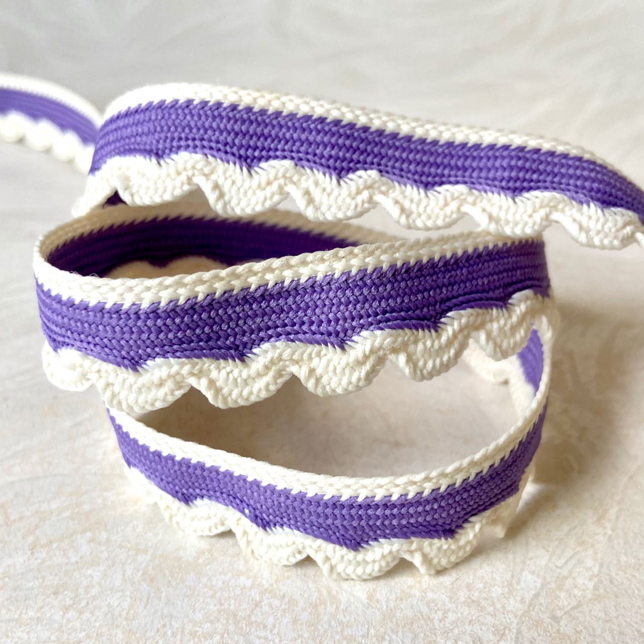 Scallop_Wave_Retro_Trim_Purple