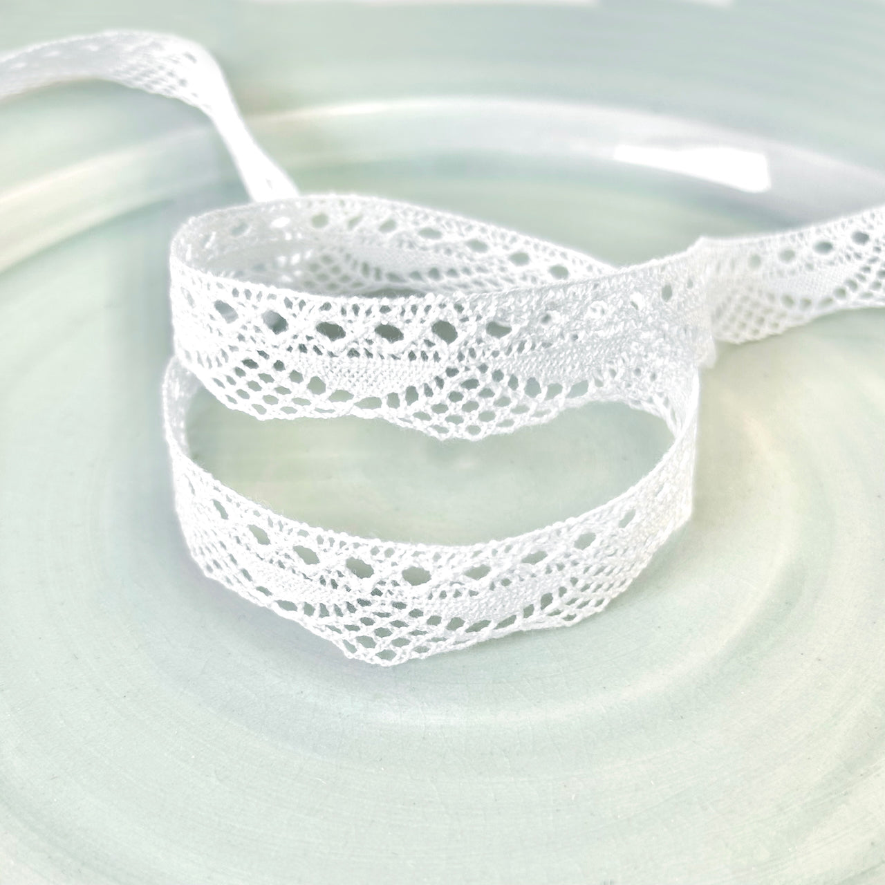 Scalloped_Cotton_Cluny_Lace