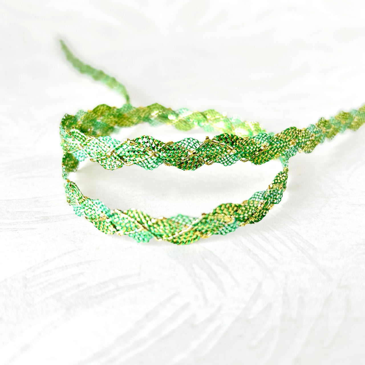 Scalloped_Metallic_Criss_Cross_Braid