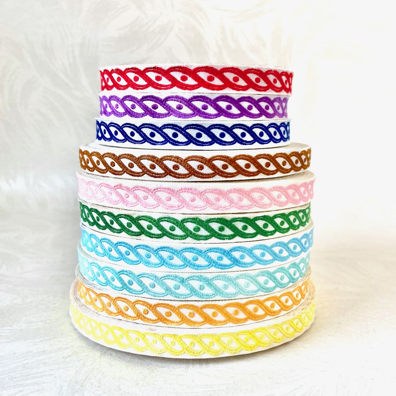 Scrolling_Lines_Jacquard_Ribbon