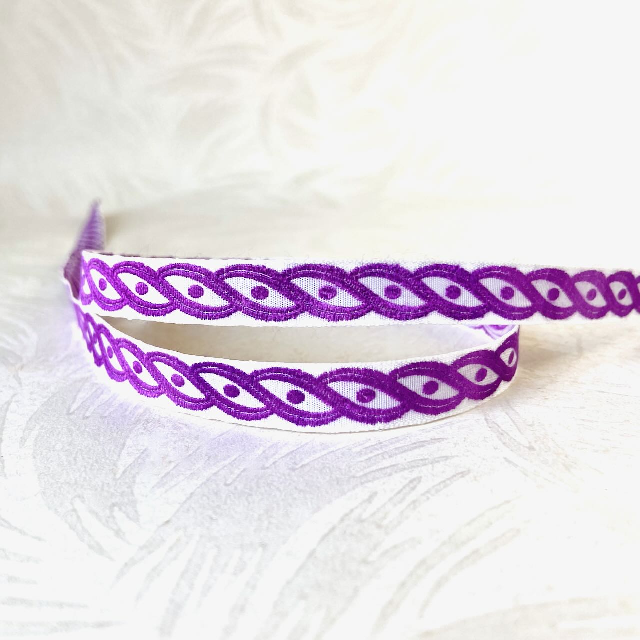 Scrolling_Lines_Jacquard_Ribbon