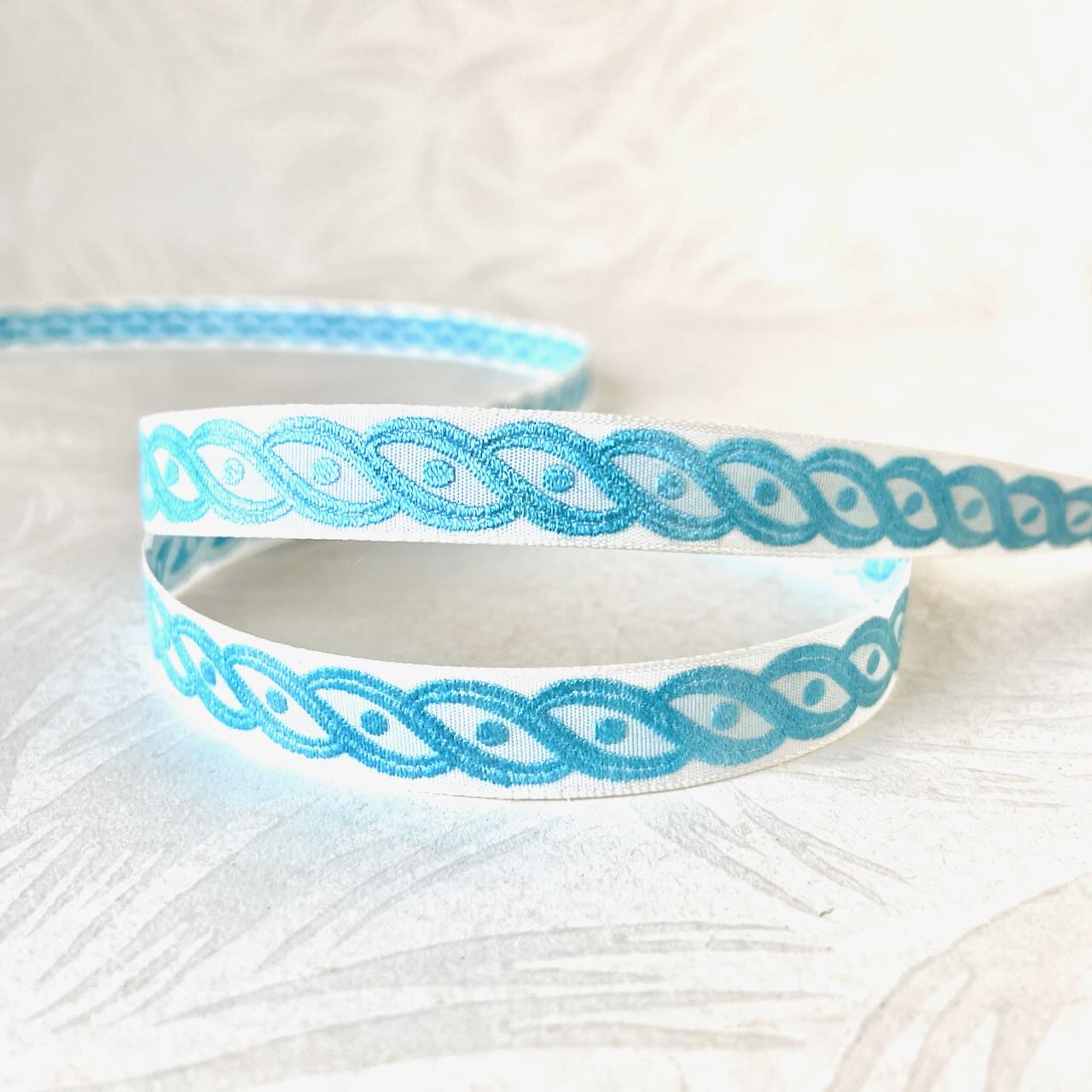 Scrolling_Lines_Jacquard_Ribbon