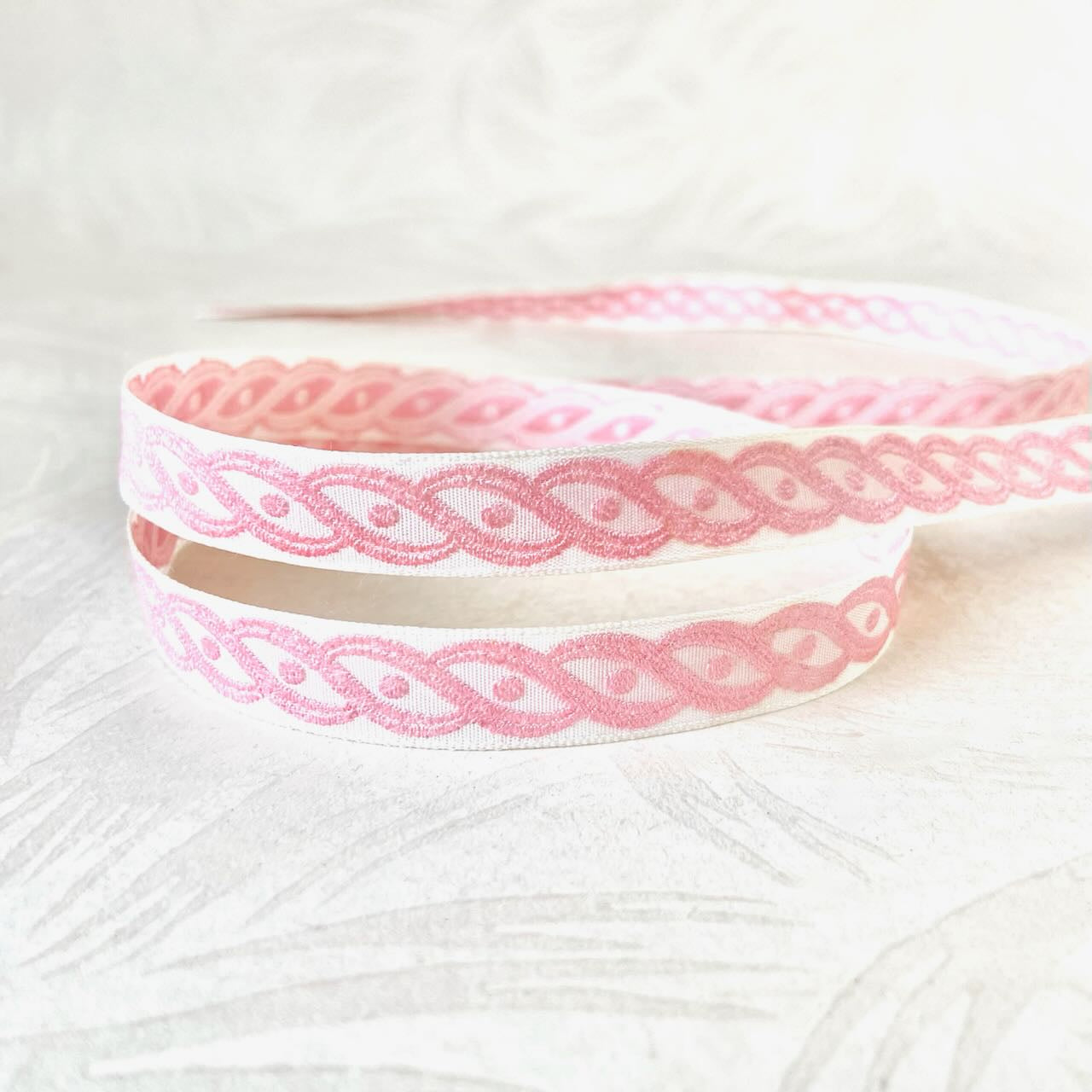 Scrolling_Lines_Jacquard_Ribbon