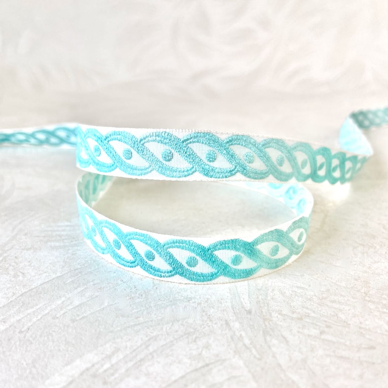 Scrolling_Lines_Jacquard_Ribbon