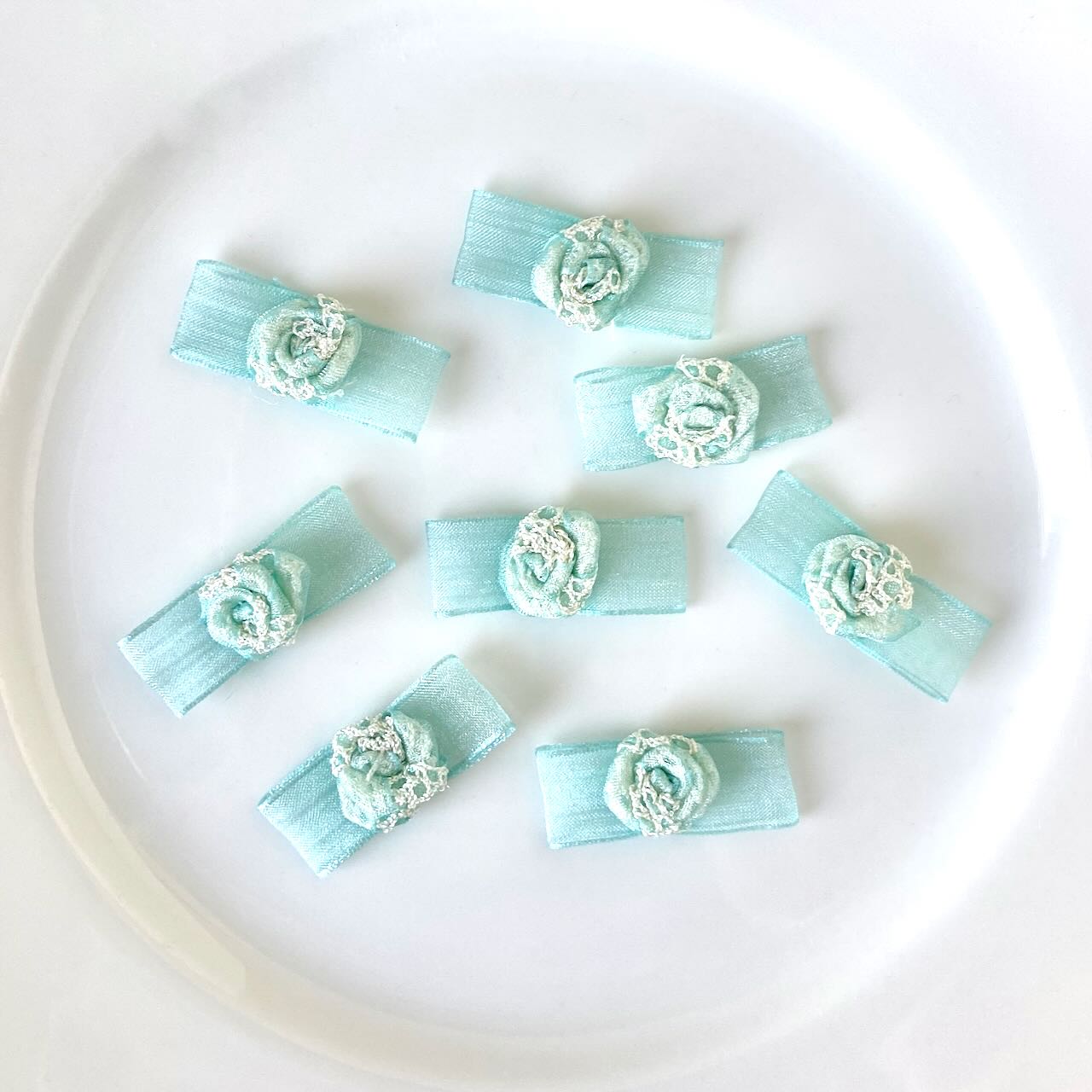 Sheer_Bow_with_Rose