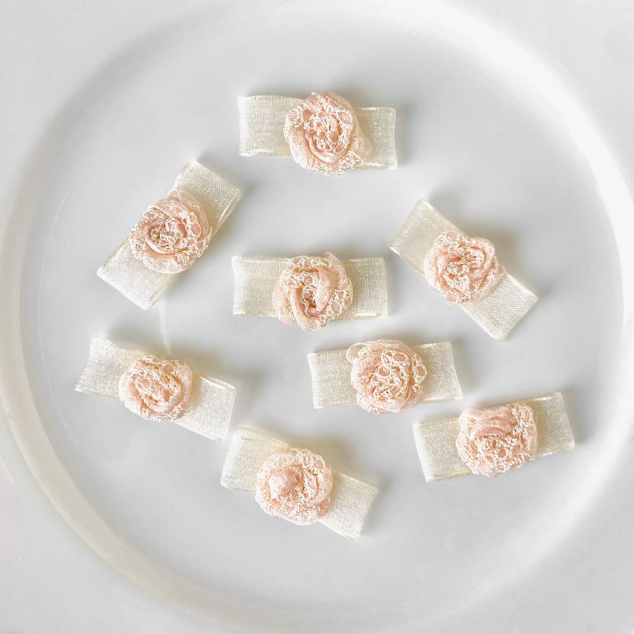 Sheer_Bow_with_Rose
