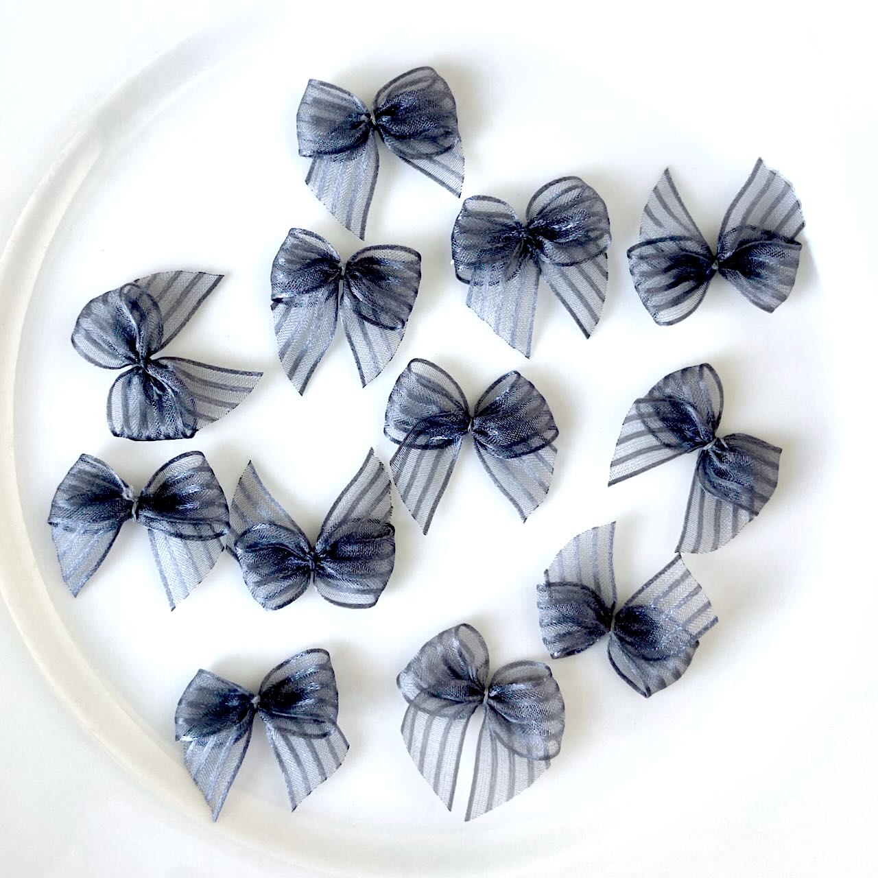 Sheer_Stripe_Bow