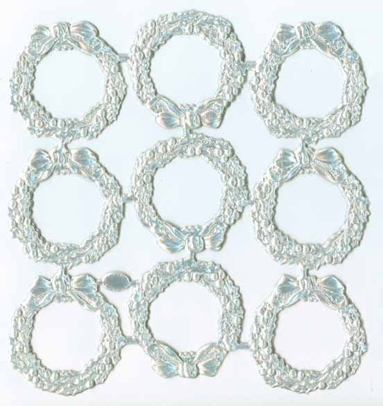 Silver_Dresden_Holly_Wreath