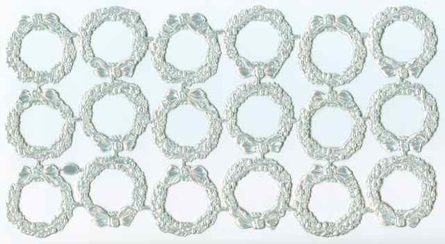 Silver_Dresden_Holly_Wreath