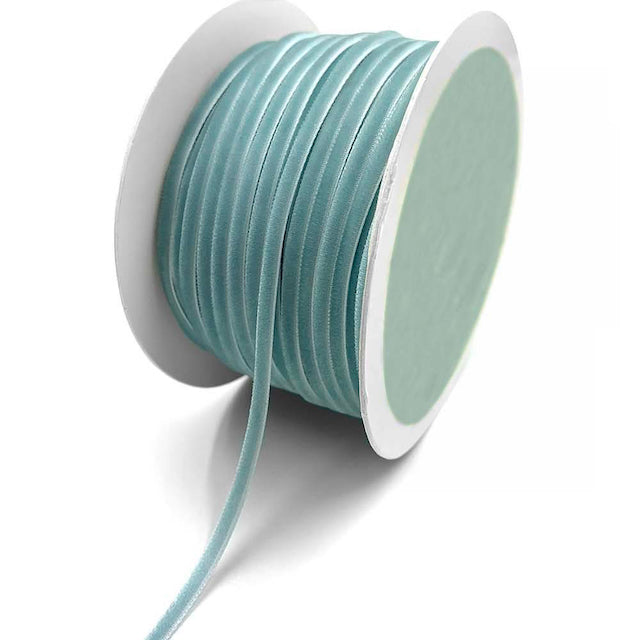 Skinny_Velvet_Ribbon_Light_Blue