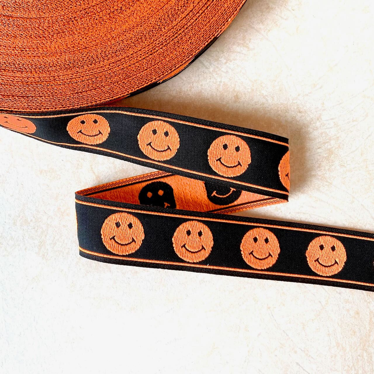 Smiley_Face_Jacquard_Ribbon