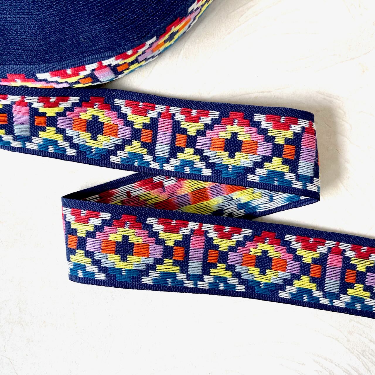 Southwest_Geometric_Jacquard_Ribbon