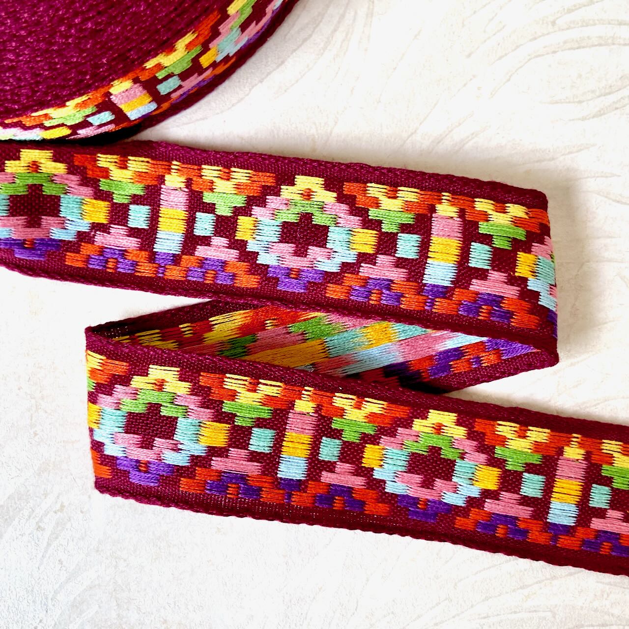 Southwest_Geometric_Jacquard_Ribbon