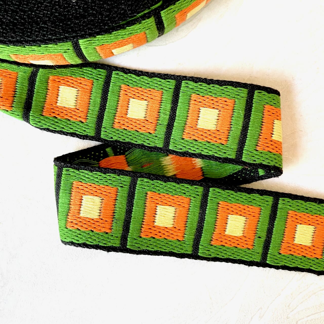 Squares_Jacquard_Ribbon