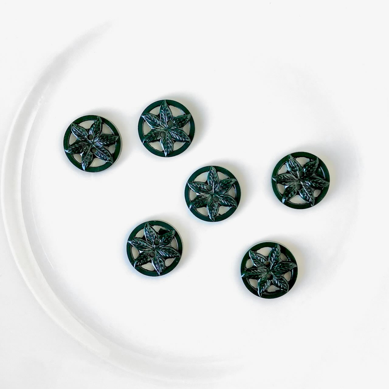 Strawberry_Leaf_Buttons