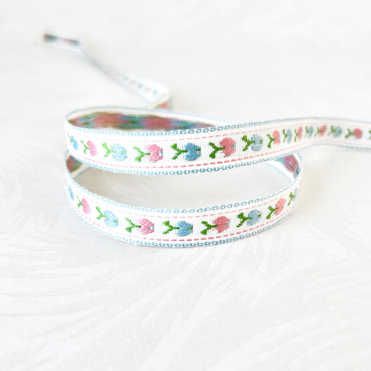 Tiny_Apples_Jacquard