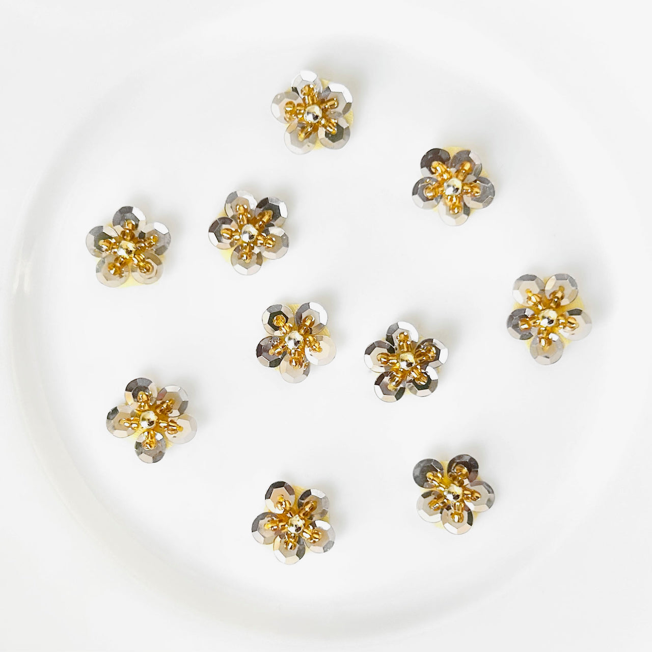 Tiny_Bead_Sequin_Flower_Applique