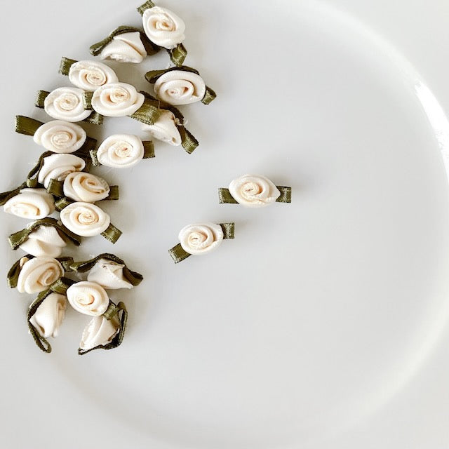 Tiny Rolled Rose - Multiple Colorways