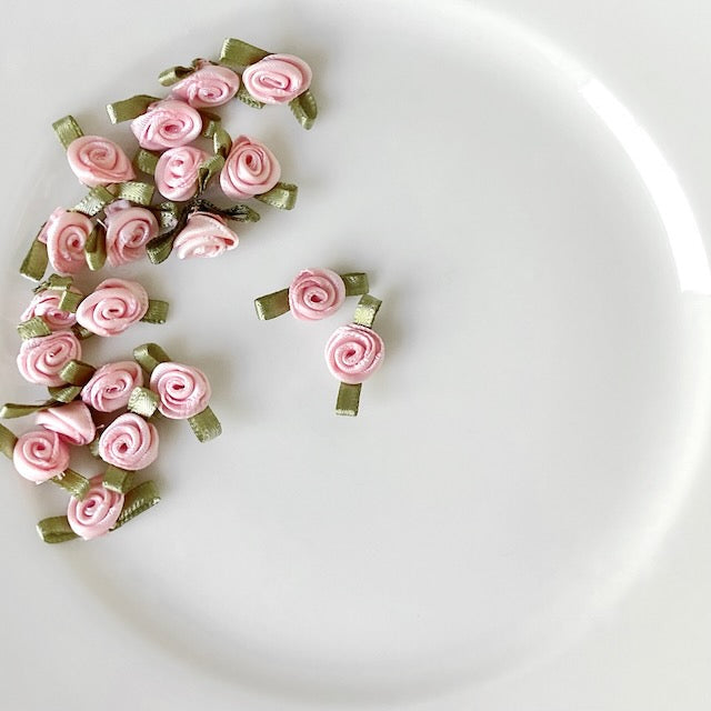 Tiny Rolled Rose - Multiple Colorways