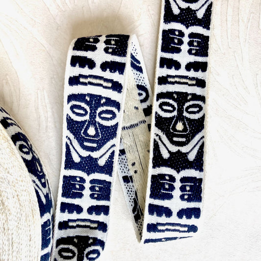 Totem_Pole_Jacquard_Ribbon
